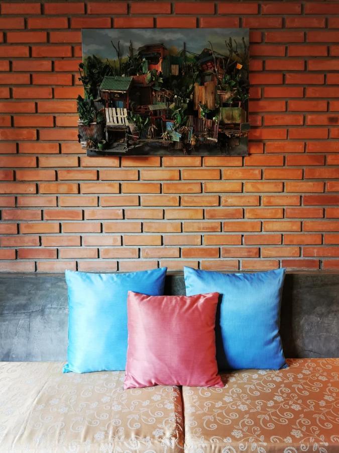 Tavee Guesthouse Бангкок Экстерьер фото