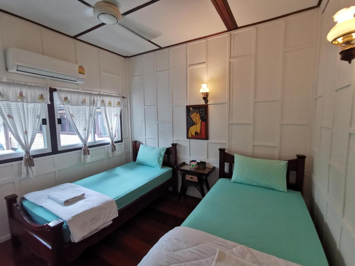 Tavee Guesthouse Бангкок Экстерьер фото
